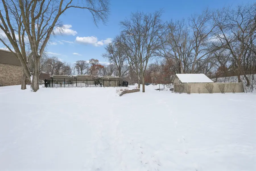 10346 Berkshire Road, Bloomington, MN 55437 - Image #3