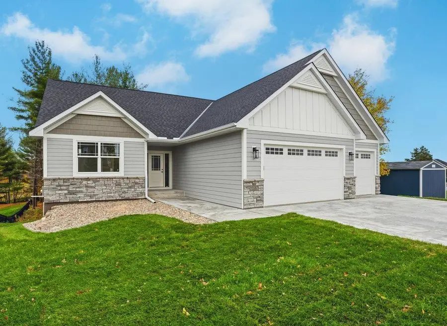 15587 Hampshire Avenue S, Savage, MN 55378 - Image #3