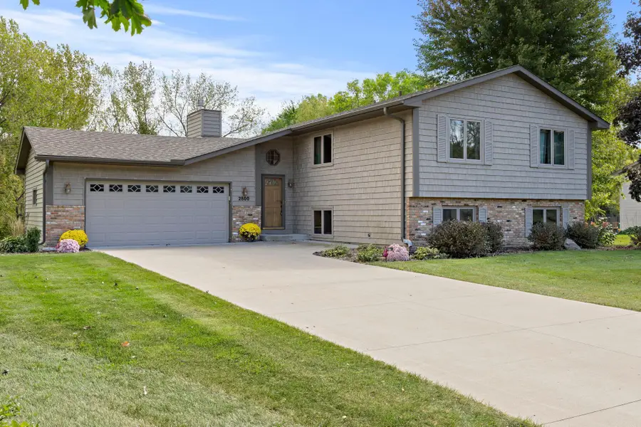 2800 Zanzibar Lane N, Plymouth, MN 55447 - Image #2