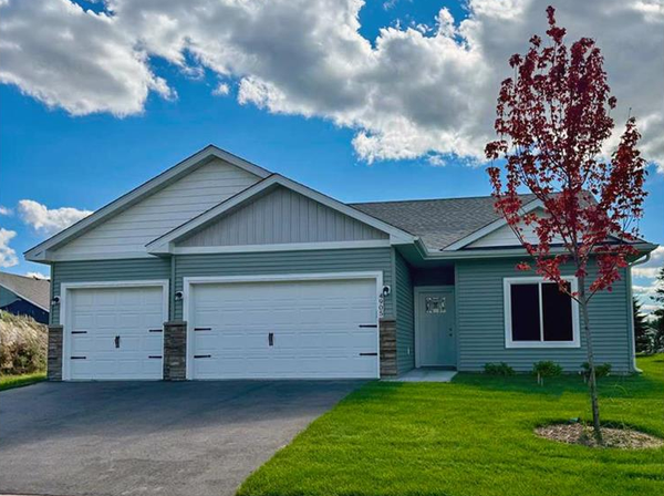 4840 Education Drive N, Hugo, MN 55038