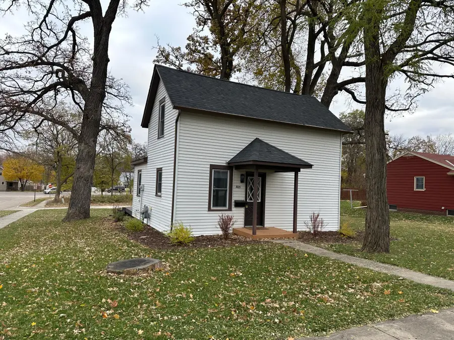 805 Franklin Street Sw, Hutchinson, MN 55350 - Image #2