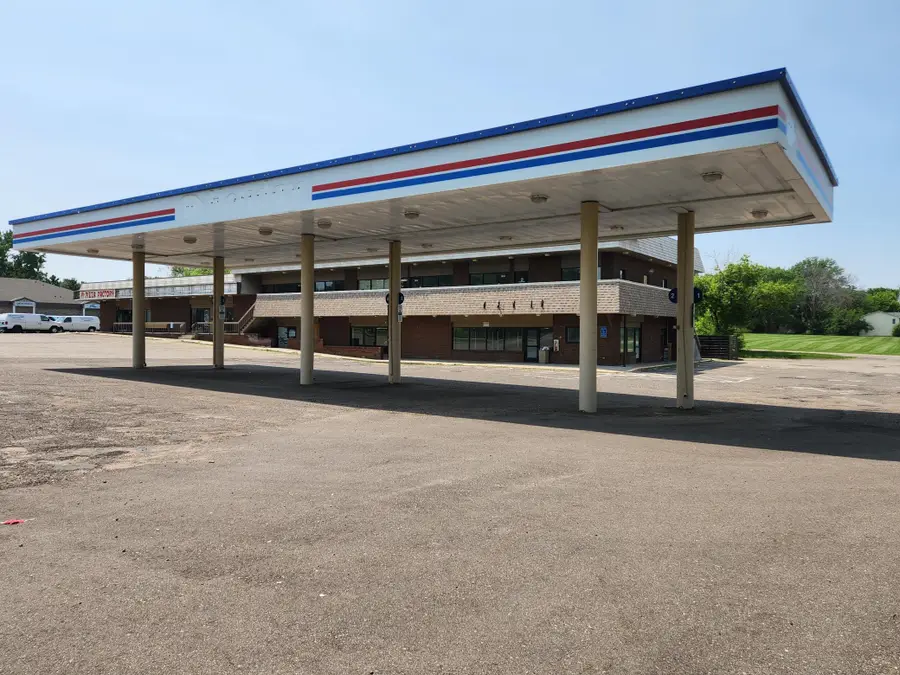 2137 Division Street N, North Saint Paul, MN 55109 - Image #2