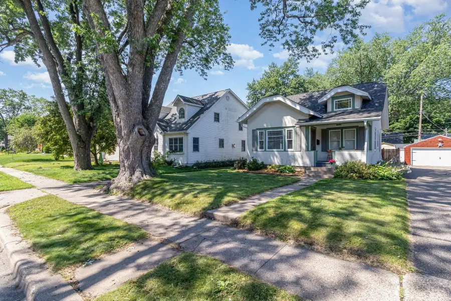 2627 Zenith Avenue N, Robbinsdale, MN 55422 - Image #2