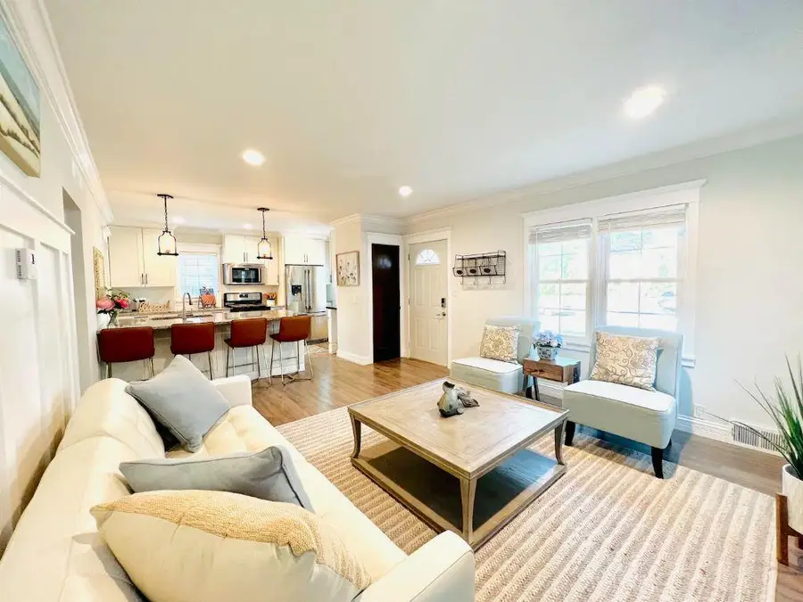 447 14th Avenue N, South Saint Paul, MN 55075 - #3