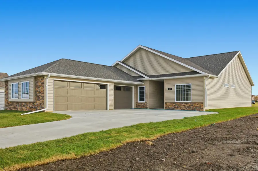 6230 21st Street S, Fargo, ND 58104 - Image #2