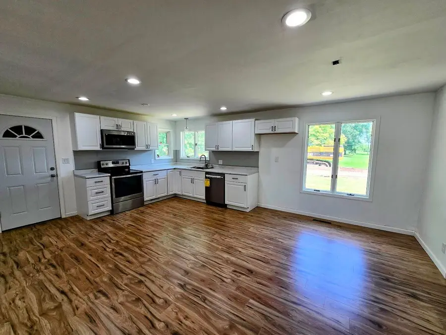 229 E Oak Street, Tyler, MN 56178 - Image #2