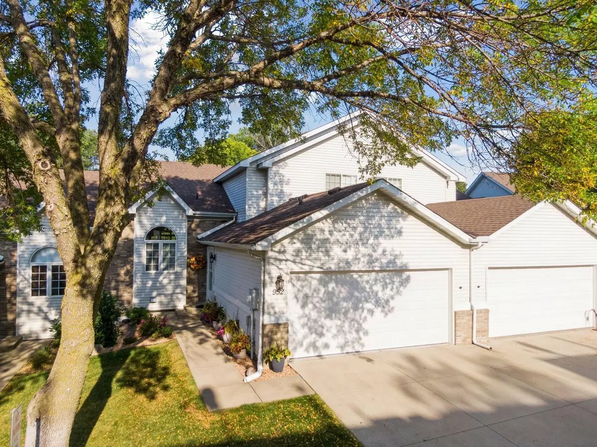 952 Kimberly Lane, Chanhassen, MN 55317 - #1