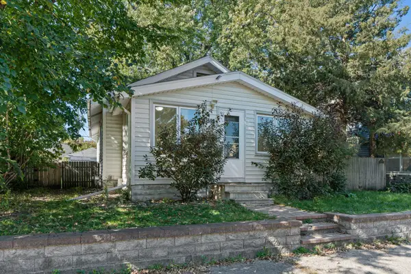 308 10th Avenue S, South Saint Paul, MN 55075