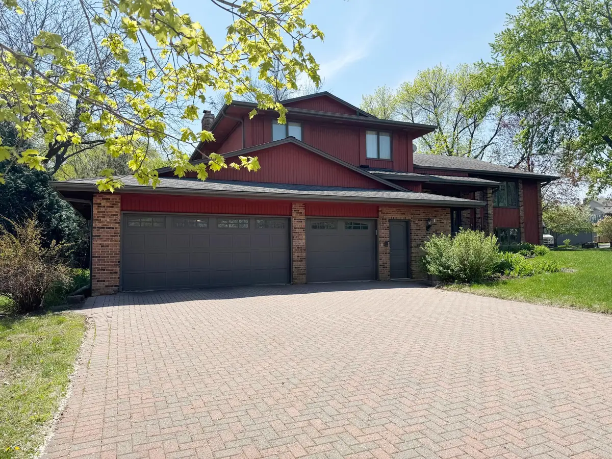 75 Oregon Avenue S, Golden Valley, MN 55426 - #1