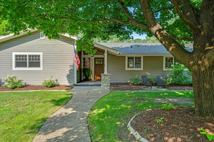 5536 Mirror Lakes Drive, Edina, MN 55436 - #3