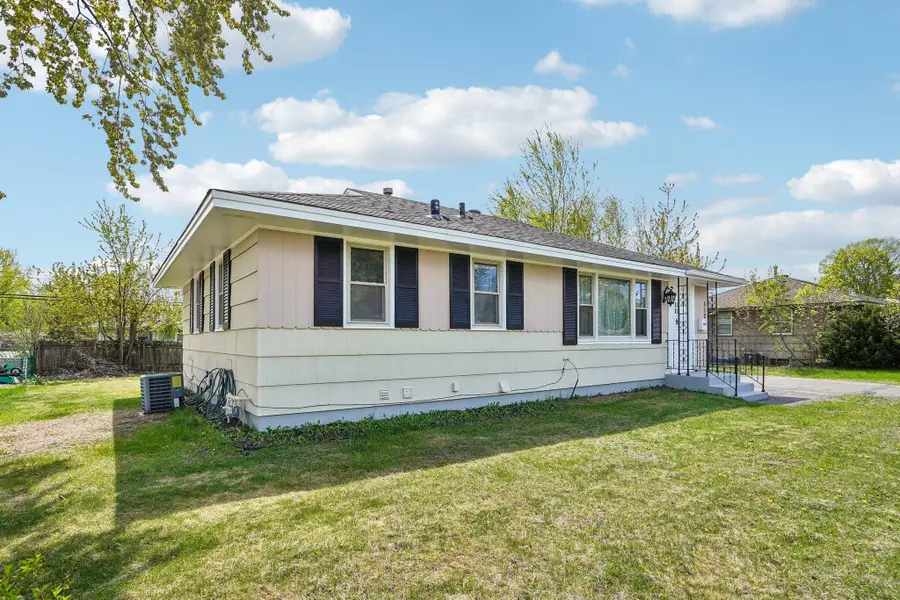 5125 Howe Lane, Brooklyn Center, MN 55429 - #2