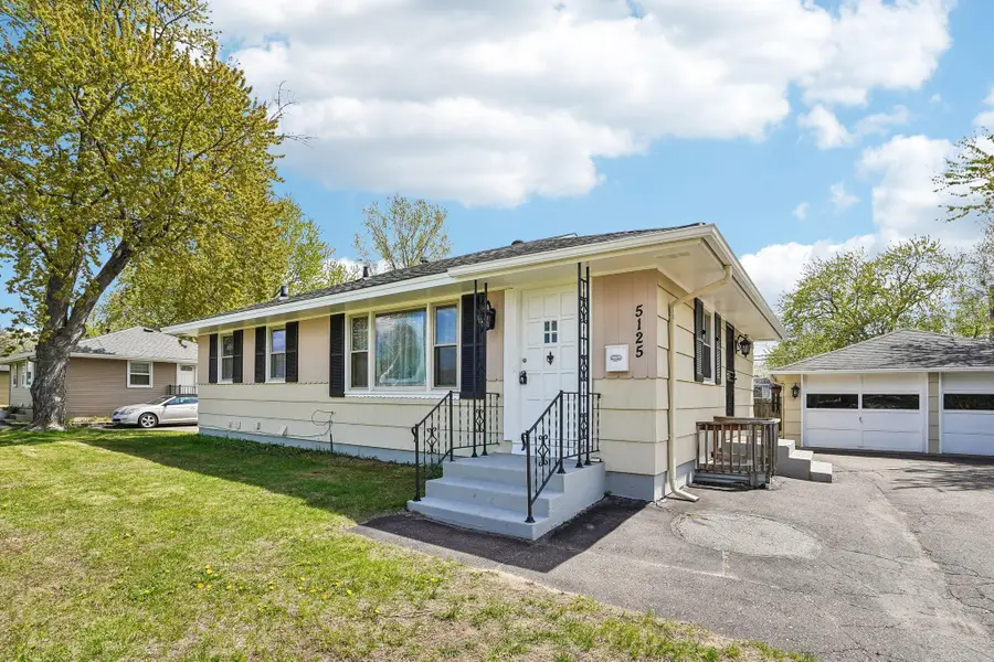 5125 Howe Lane, Brooklyn Center, MN 55429 - #3