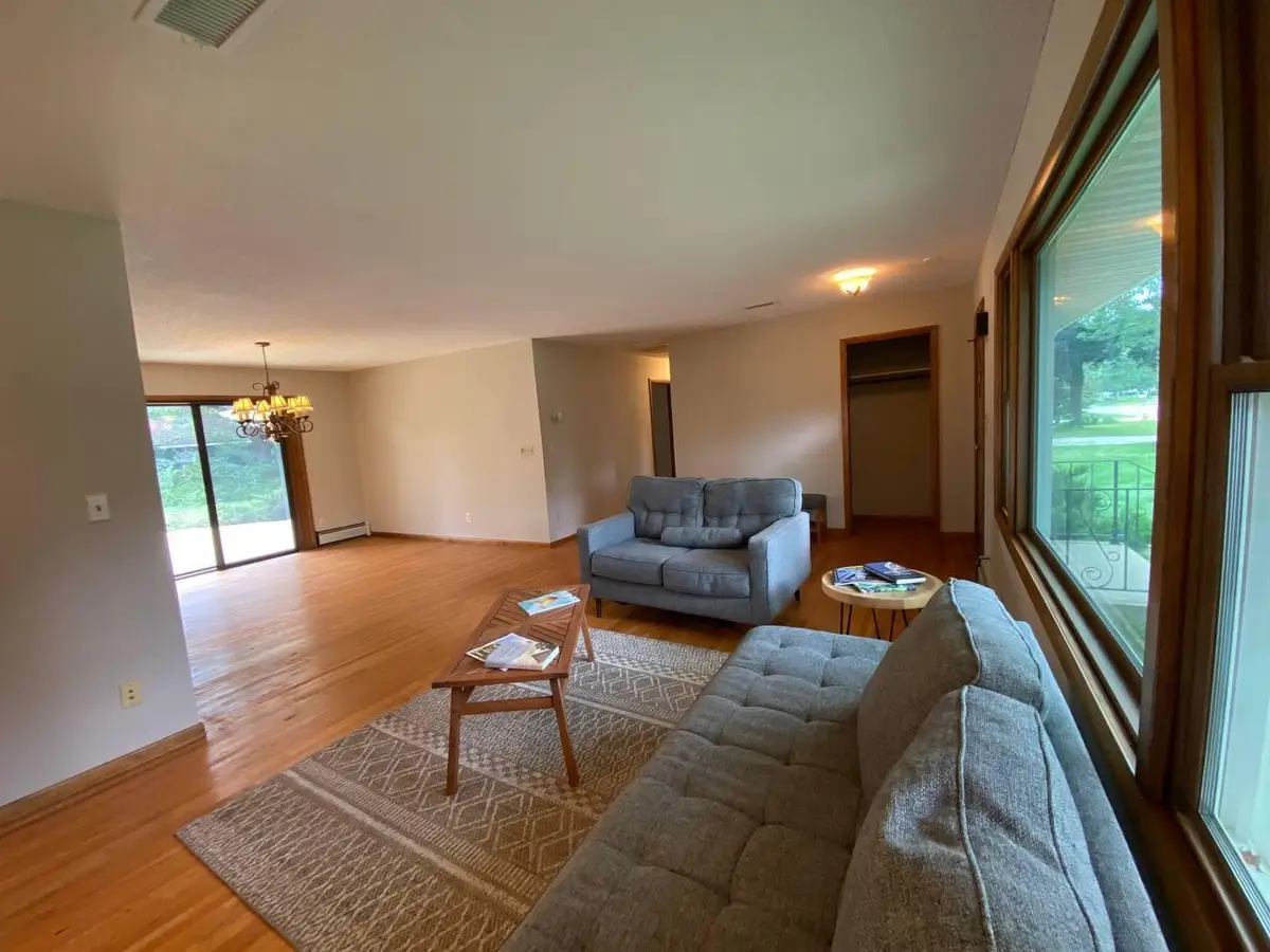 719 Grandview Avenue W, Roseville, MN 55113 - Image #1