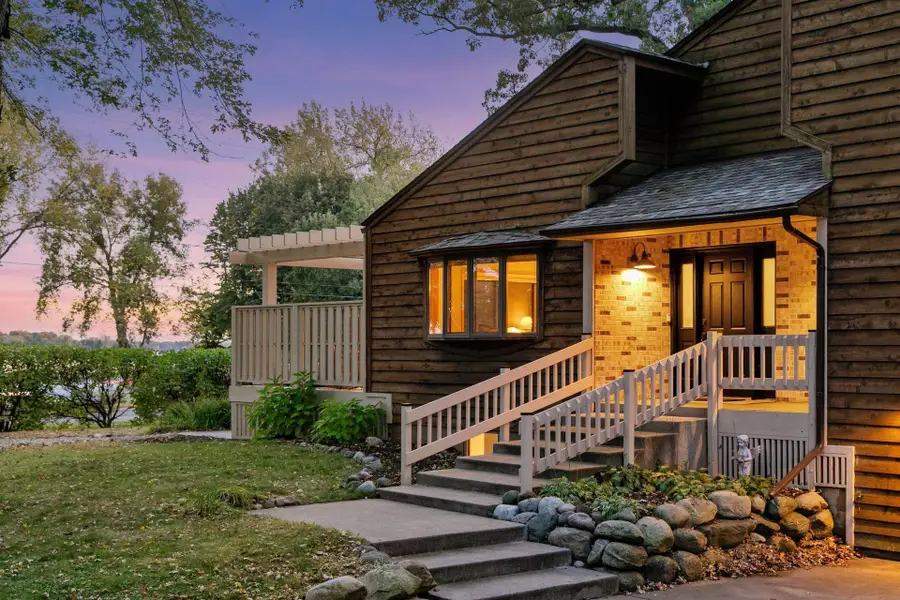 2615 Lake Avenue, White Bear Township, MN 55110 - Image #2