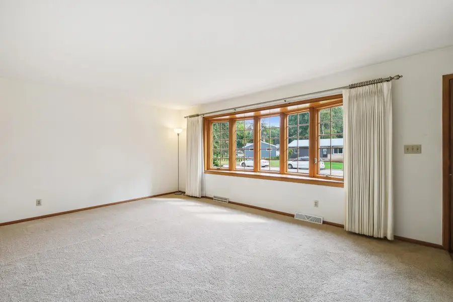 3979 Mcknight Road N, White Bear Lake, MN 55110 - Image #2