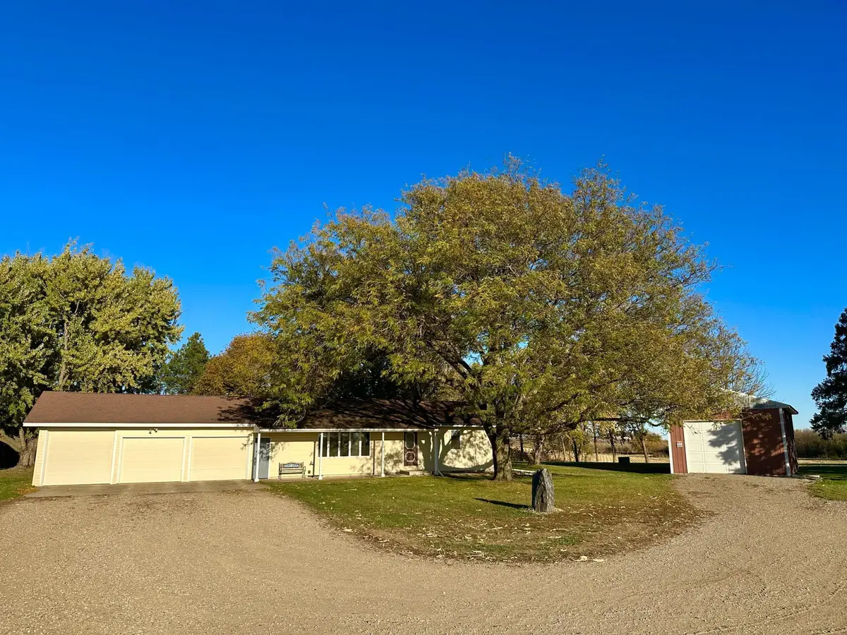 15742 675th Avenue, Alden, MN 56009 - Image #1