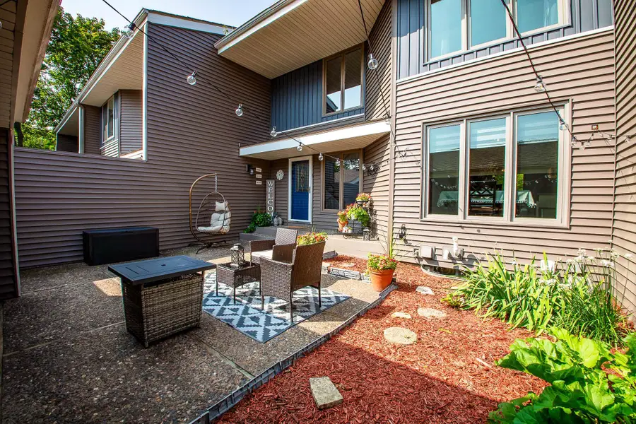 540 Woodhill Drive #71, Roseville, MN 55113 - Image #2