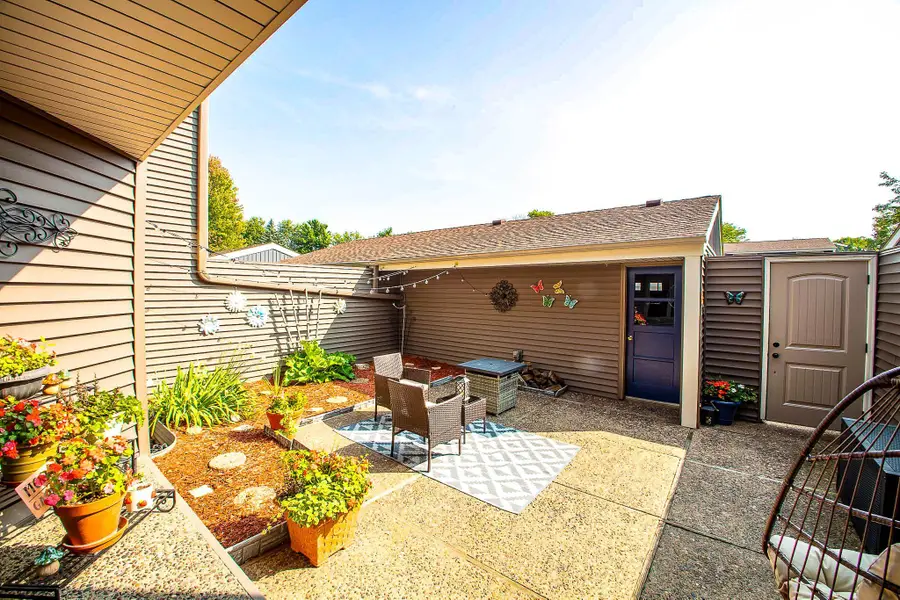 540 Woodhill Drive #71, Roseville, MN 55113 - Image #3