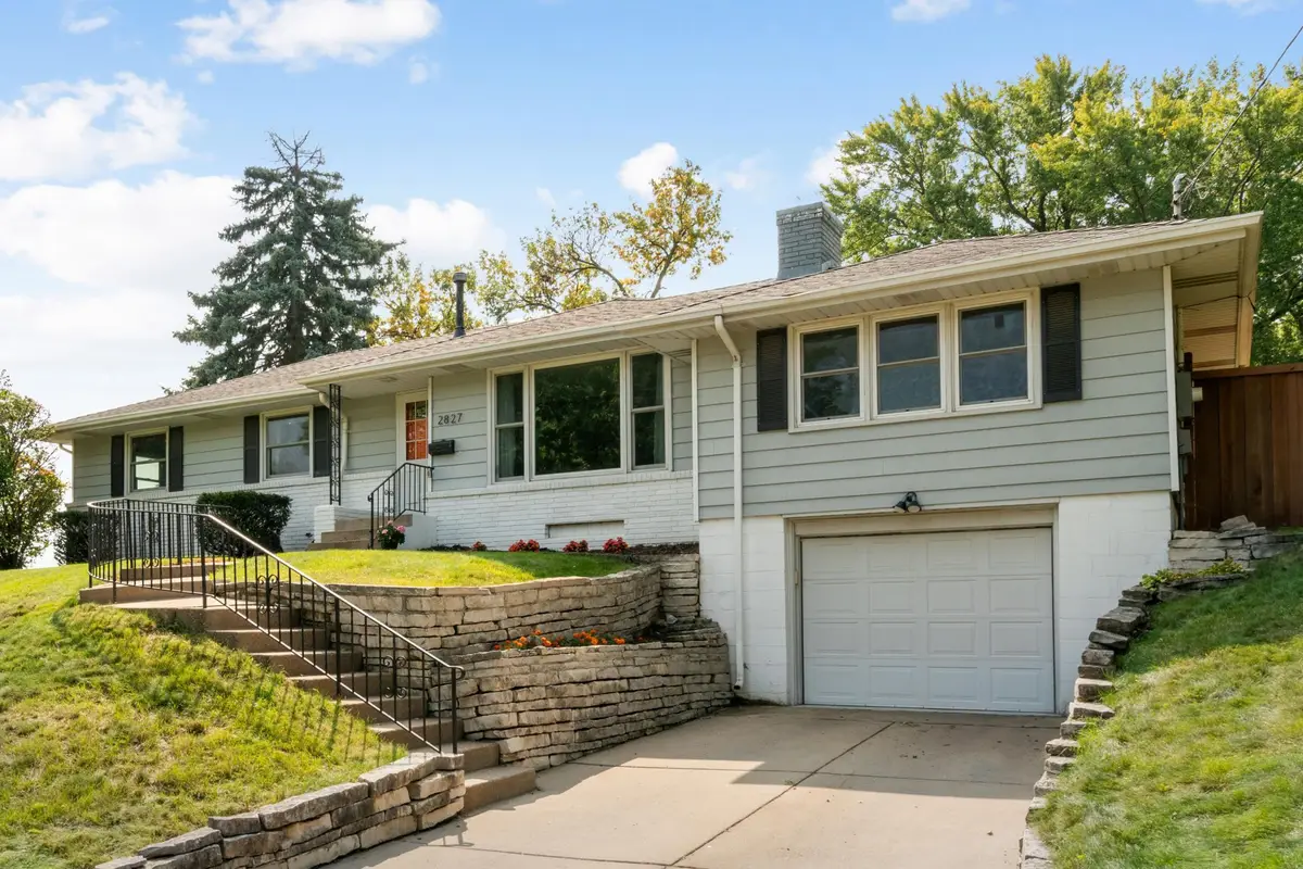 2827 Hampshire Avenue N, Crystal, MN 55427 - Image #1