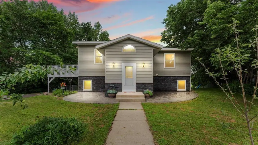 21007 Edgewater Road, Richmond, MN 56368 - Image #2