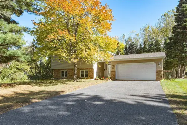 9145 Tyler Street Ne, Blaine, MN 55434