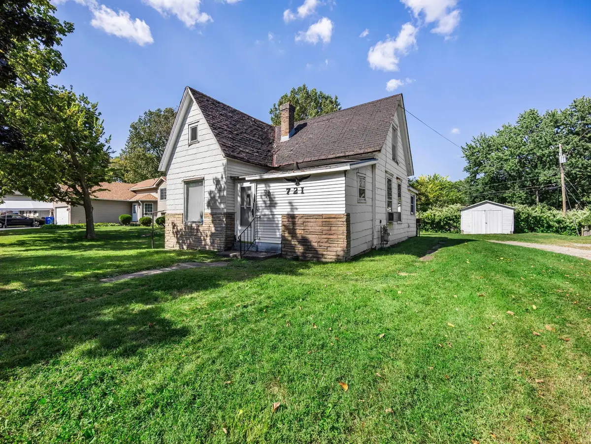 721 California Avenue E, Saint Paul, MN 55106 - Image #1