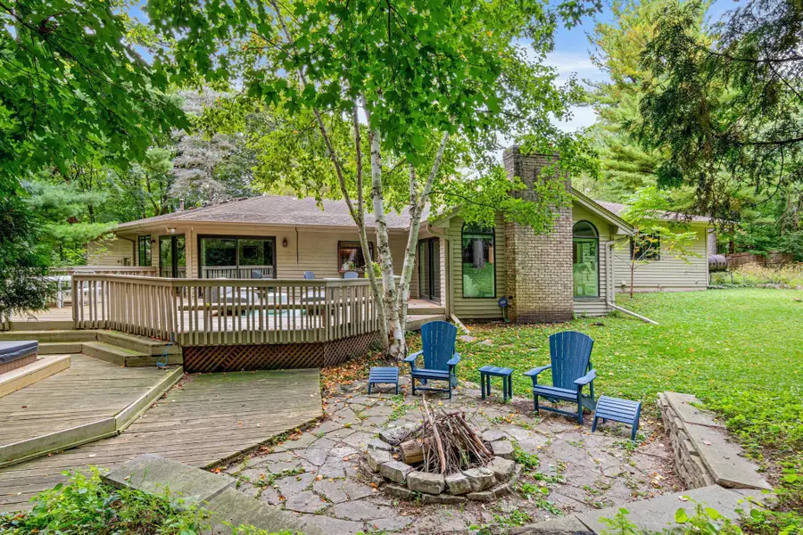 4015 E Valley Road, Deephaven, MN 55391 - Image #2