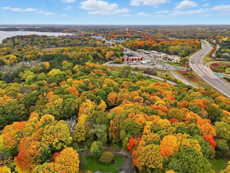 1426 Holdridge Circle, Wayzata, MN 55391 - Image #2