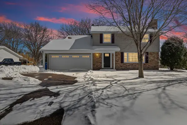 3100 Shadyview Lane N, Plymouth, MN 55447