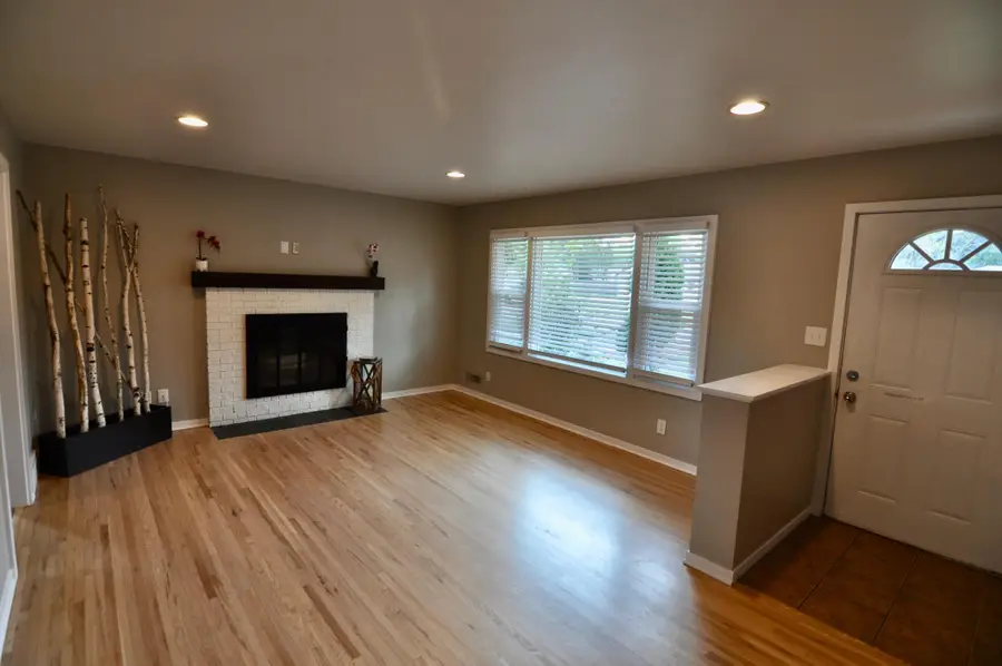 8439 Oakland Avenue S, Bloomington, MN 55420 - Image #2