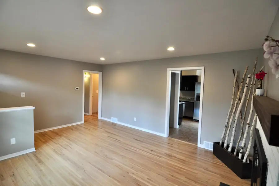 8439 Oakland Avenue S, Bloomington, MN 55420 - Image #3