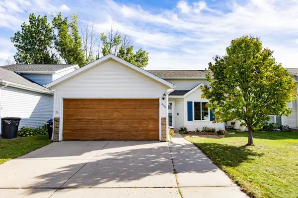 806 49th Street S, Fargo, ND 58103