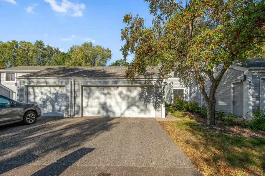 4237 Sylvia Lane N, Shoreview, MN 55126 - Image #2