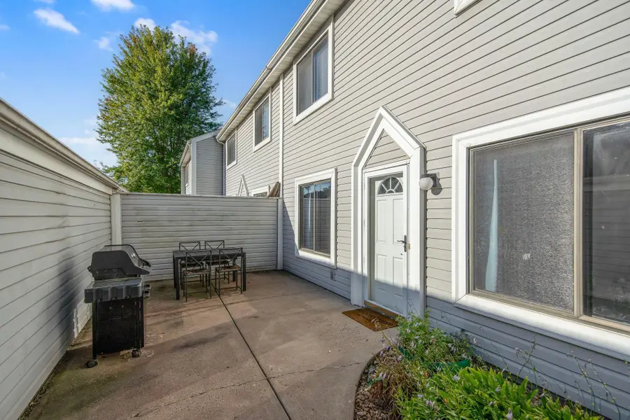 4237 Sylvia Lane N, Shoreview, MN 55126 - Image #3