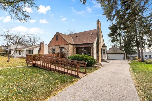 1676 Arlington Avenue E, Saint Paul, MN 55106