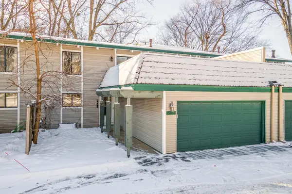 15857 27th Avenue N, Plymouth, MN 55447