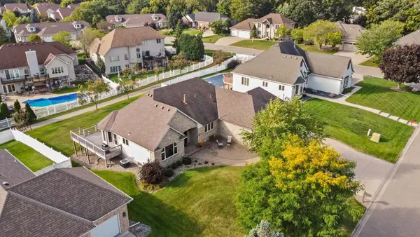 3151 Bent Tree Hills Drive, New Brighton, MN 55112