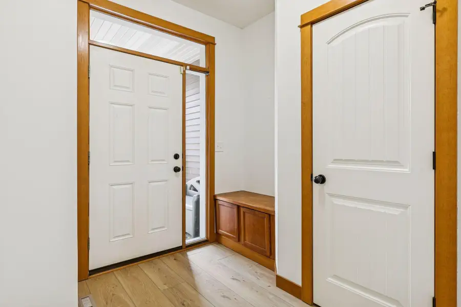 5862 Oakgreen Court N, Oak Park Heights, MN 55082 - Image #2