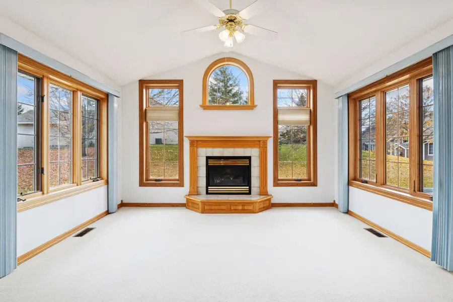 6109 Creekview Lane N, Brooklyn Park, MN 55443 - Image #2