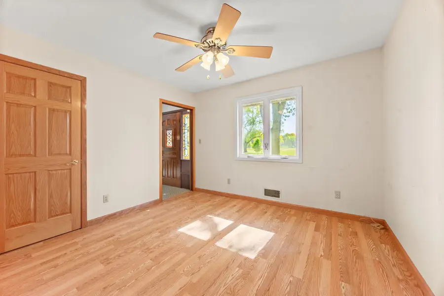 202 8th Street W, Winthrop, MN 55396 - Image #3