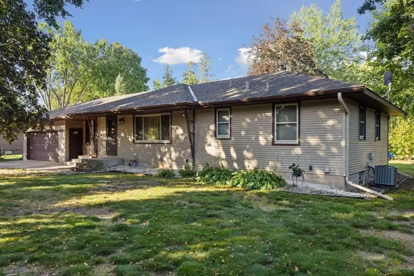 7041 Georgia Avenue N, Brooklyn Park, MN 55428