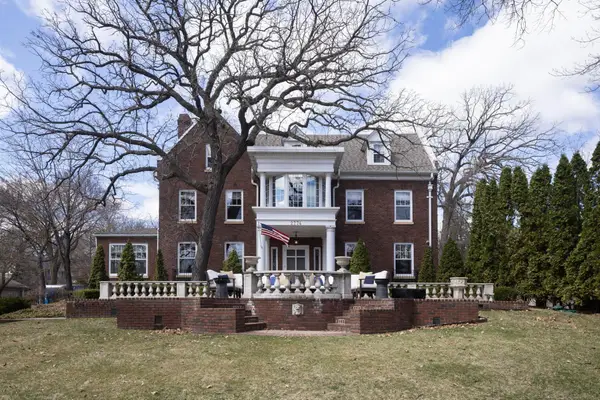 2774 W Lake Of The Isles Parkway, Minneapolis, MN 55416