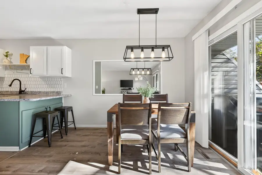 1302 Crestridge Lane N, Eagan, MN 55123 - Image #3