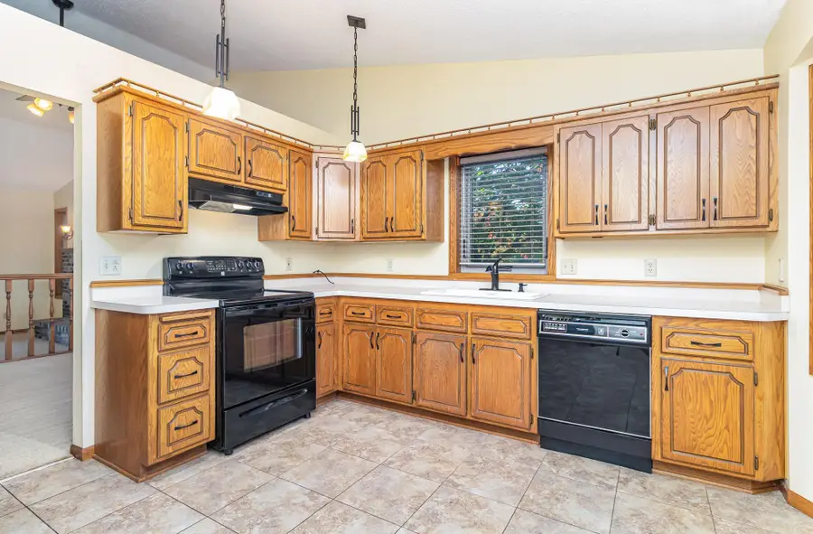 6848 Polaris Lane N, Maple Grove, MN 55311 - Image #2