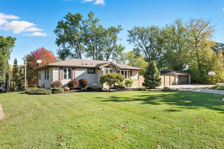 4816 Overlook Drive, Bloomington, MN 55437 - Image #2