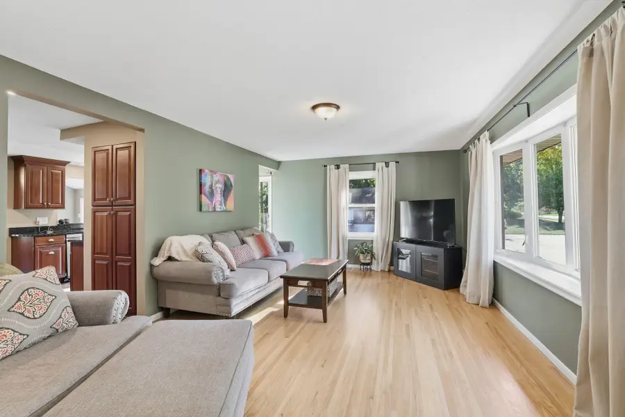 4816 Overlook Drive, Bloomington, MN 55437 - Image #3