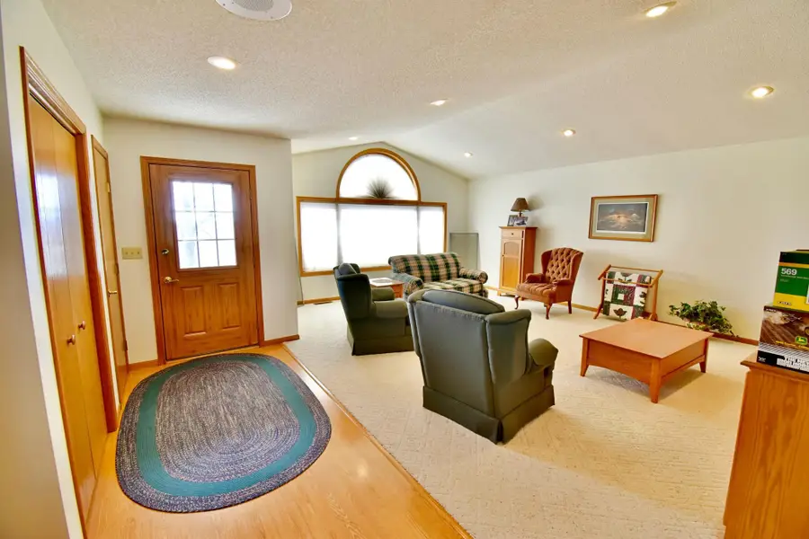 19221 30th Street Sw, Blomkest, MN 56216 - #2