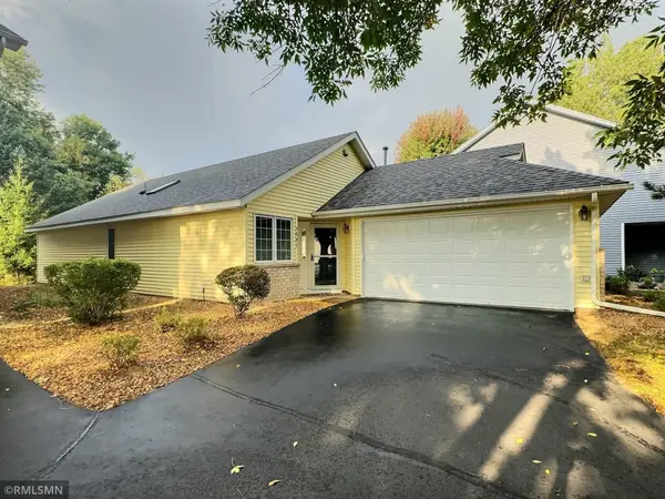 5697 Willow Trail, Shoreview, MN 55126