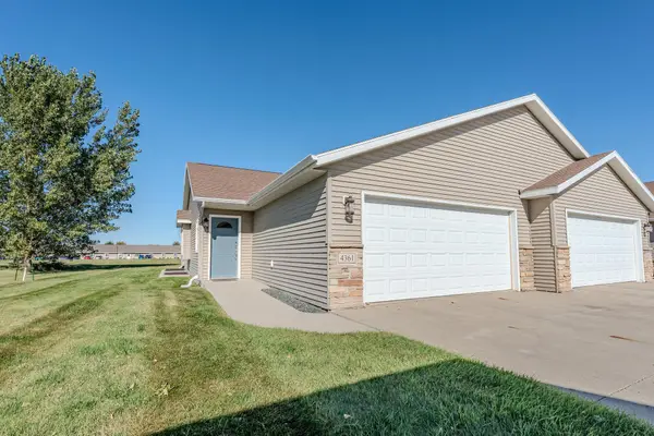 4361 39th Avenue S, Fargo, ND 58104