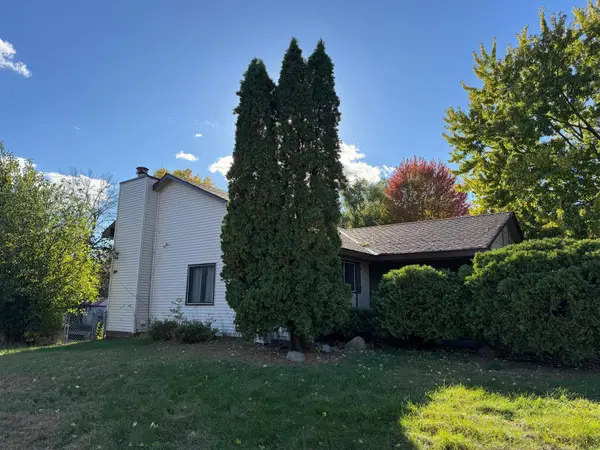 2501 83rd Avenue N, Brooklyn Park, MN 55444